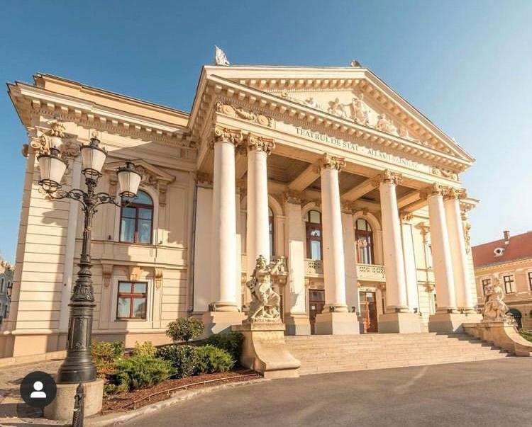 Ultracentral Apartment Near Moscovitz Palace Oradea Exterior photo
